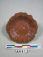 藏品(褐釉花式陶盤)的圖片